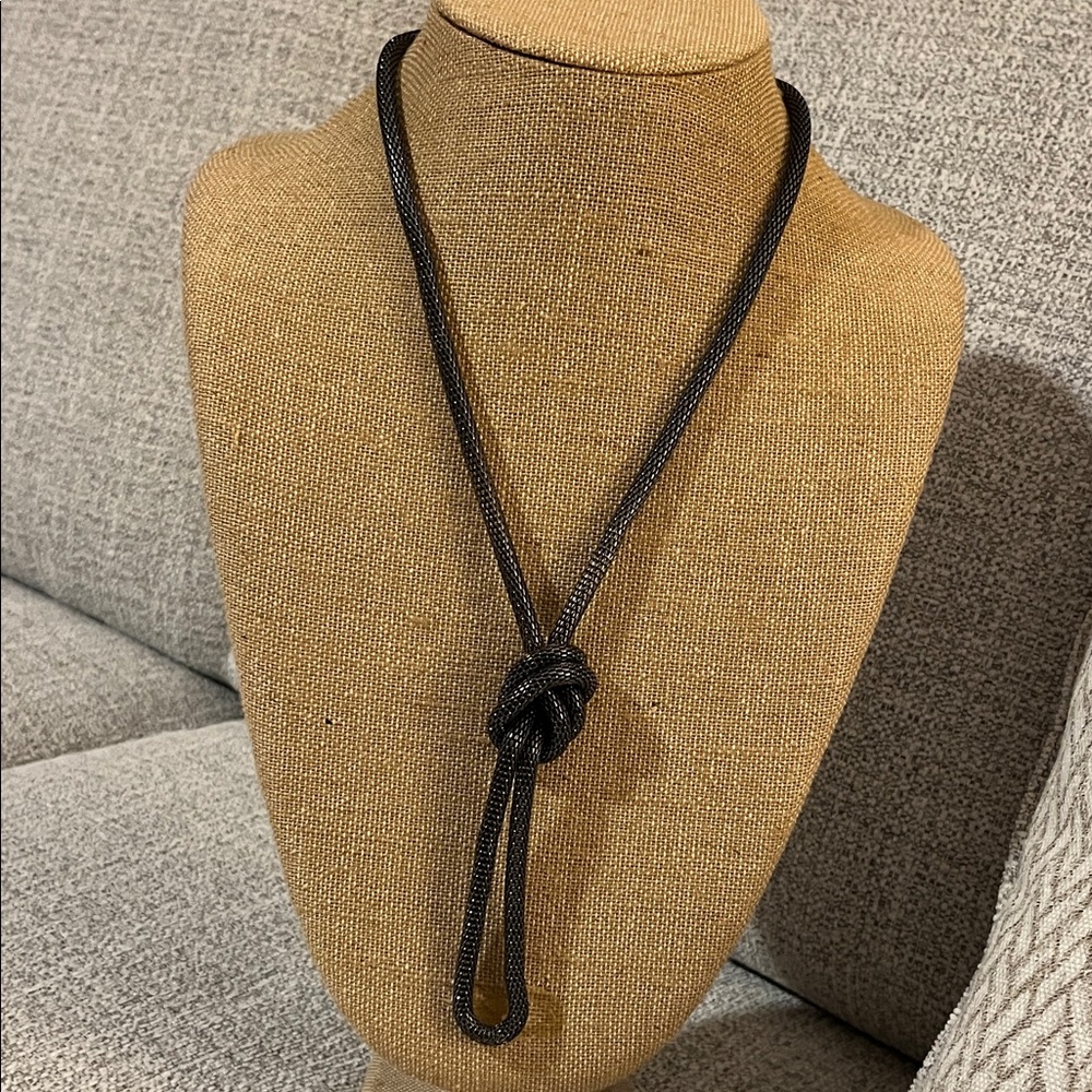 Black Knot‎ Snake Chain Necklace